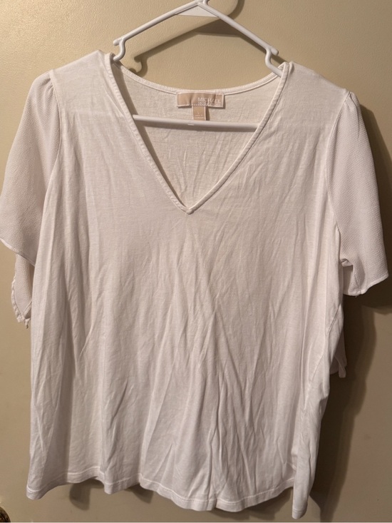 MICHAEL Michael Kors Tops - Michael Michael Kors White V-Neck Tie Sleeve Top Women’s Large Short Sleeve